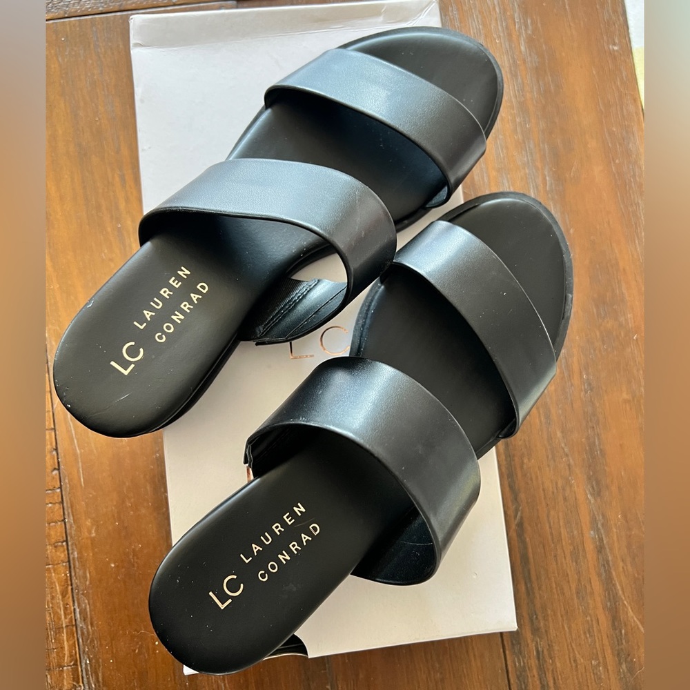 LC Lauren Conrad Women's Mint Wedge Slip On Sandals Black Size: 7